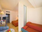 Golden Coast Beach Hotel Picture 4