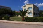 Govino Bay Apartments Picture 1
