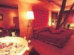 Adams Beach Hotel Picture 1