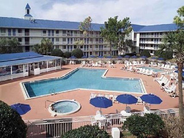 Econolodge Inn & Suites