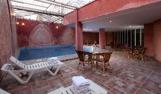 Tghat Hotel