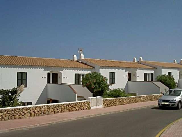 Arepar Apartments