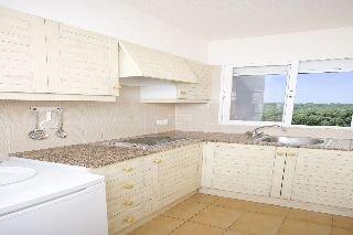 Los Naranjos Apartments