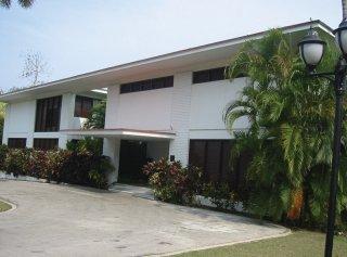 Beachcomber Club Hotel