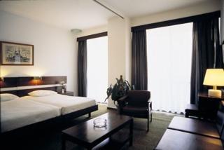 Dorian Inn Hotel