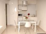 Mon Repos Apartments Picture 7