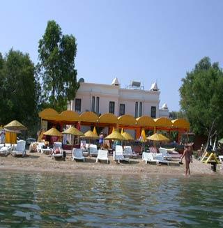 Club Pearl Hotel