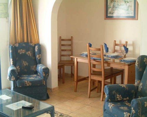 Club Calypso Apartments