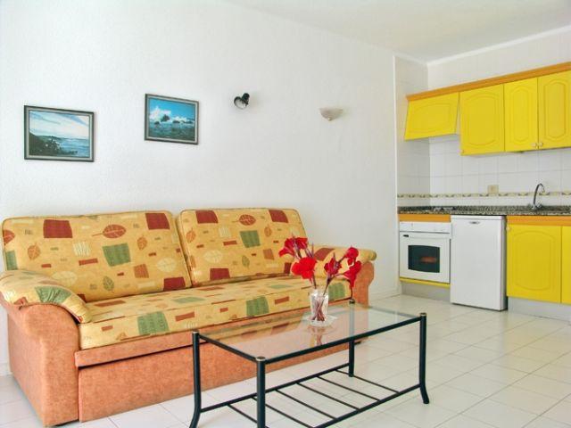 Coronamar Apartments