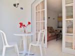 Coronamar Apartments Picture 1