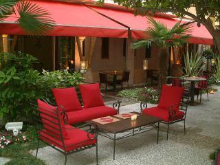 Amadeus Hotel