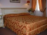 Ambassador Tre Rose Hotel Picture 2