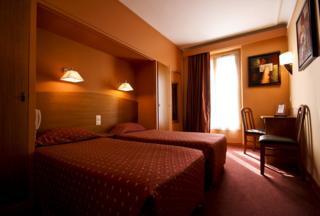 Victor Masse Hotel