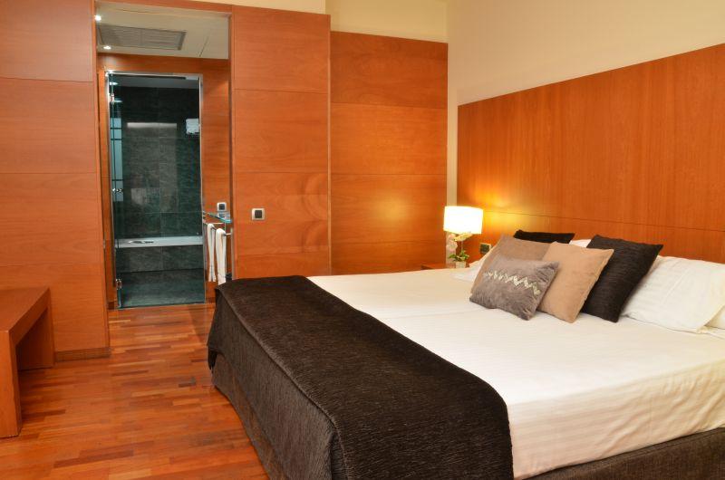Acevi Villarroel Hotel