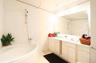 Bruc Apartments