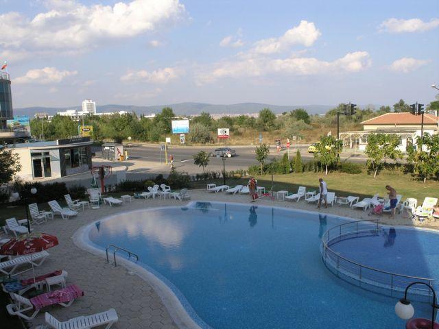 Regatta Hotel