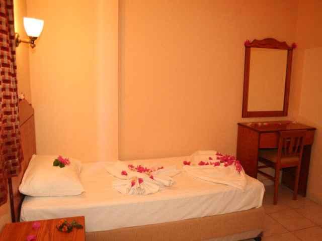 Club Daystar Apartments
