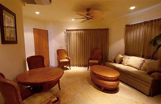 Blue Parrot Suites