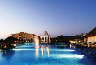 Now Sapphire Riviera Cancun Hotel