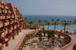 Holiday Village Aparthotel Picture 3