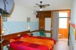 Sab Sab Sal Beach Hotel Picture 2