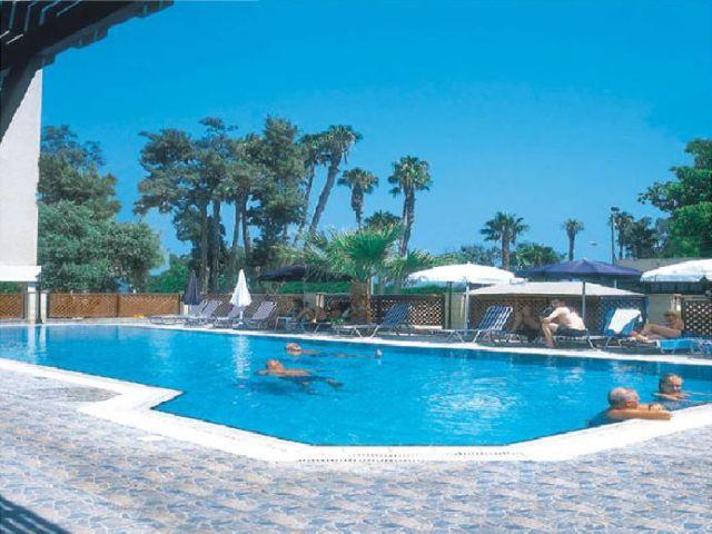 Kapetanios Limassol Hotel
