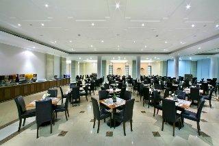 Aliathon Holiday Village Hotel