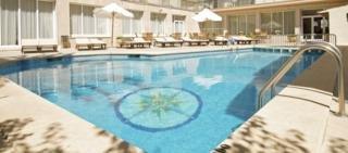 Las Arenas Hotel