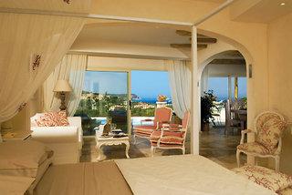 Colonna Pevero Hotel