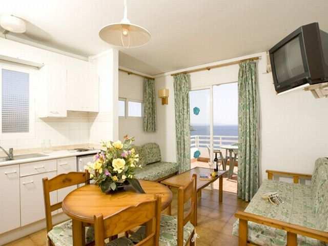 Cala Vinas Apartments