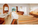 Riviera Hotel Picture 2