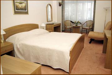 Abri Hotel