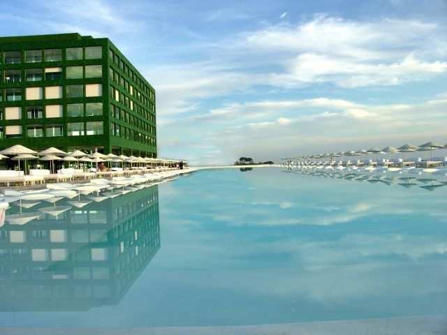 Adam And Eve Hotel
