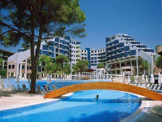 Cornelia De Luxe Resort Hotel