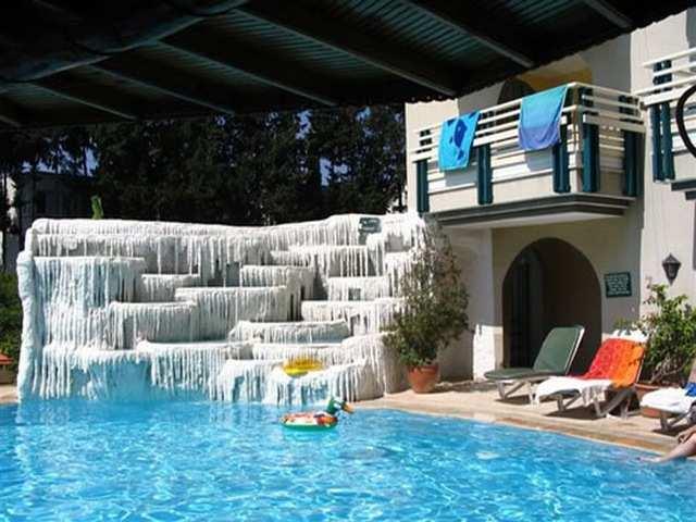 Rayon Apartments