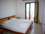 Pella Apartments Picture 3