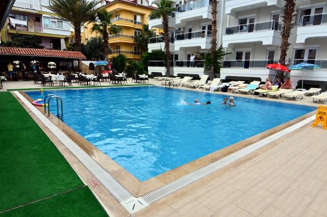 Cleo South Princess Aparthotel