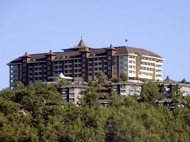 Utopia World Hotel