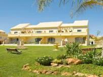 La Duquesa Townhouses
