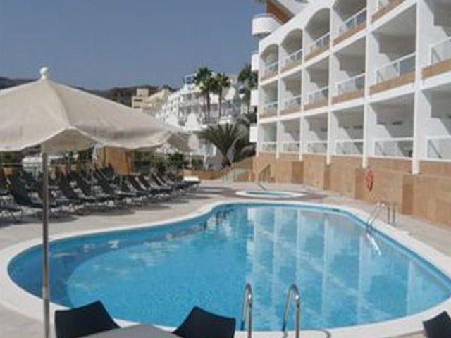 Altair Apartments