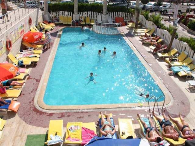 Mutlu Apartments