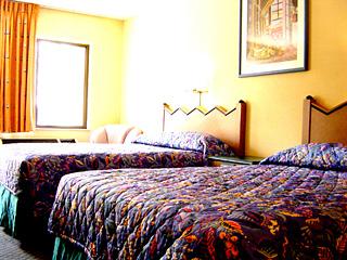 Goldstar Inn & Suites