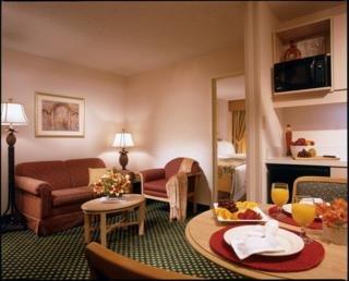 Courtyard By Marriott Palm Parkway Hotel
