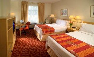Fairfield Inn & Suites Marriott Village