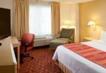 Fairfield Inn & Suites Marriott Village Picture 6