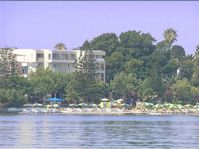 Triton Superior Hotel