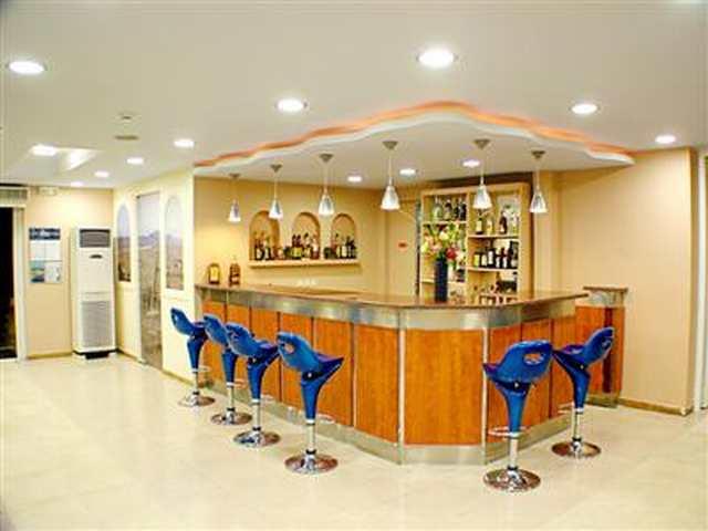 Mavrikos Hotel & Apartments