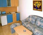 Daisy Apartments Picture 2