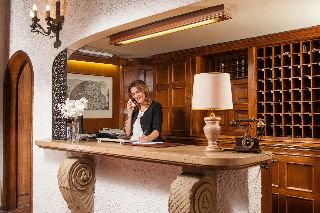 Colosseum Hotel