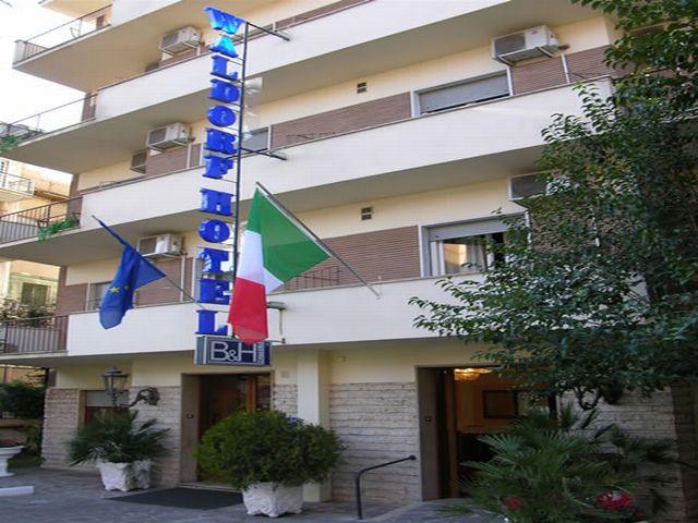 Waldorf Hotel